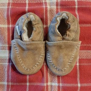 Leather fleece lined baby moccasins